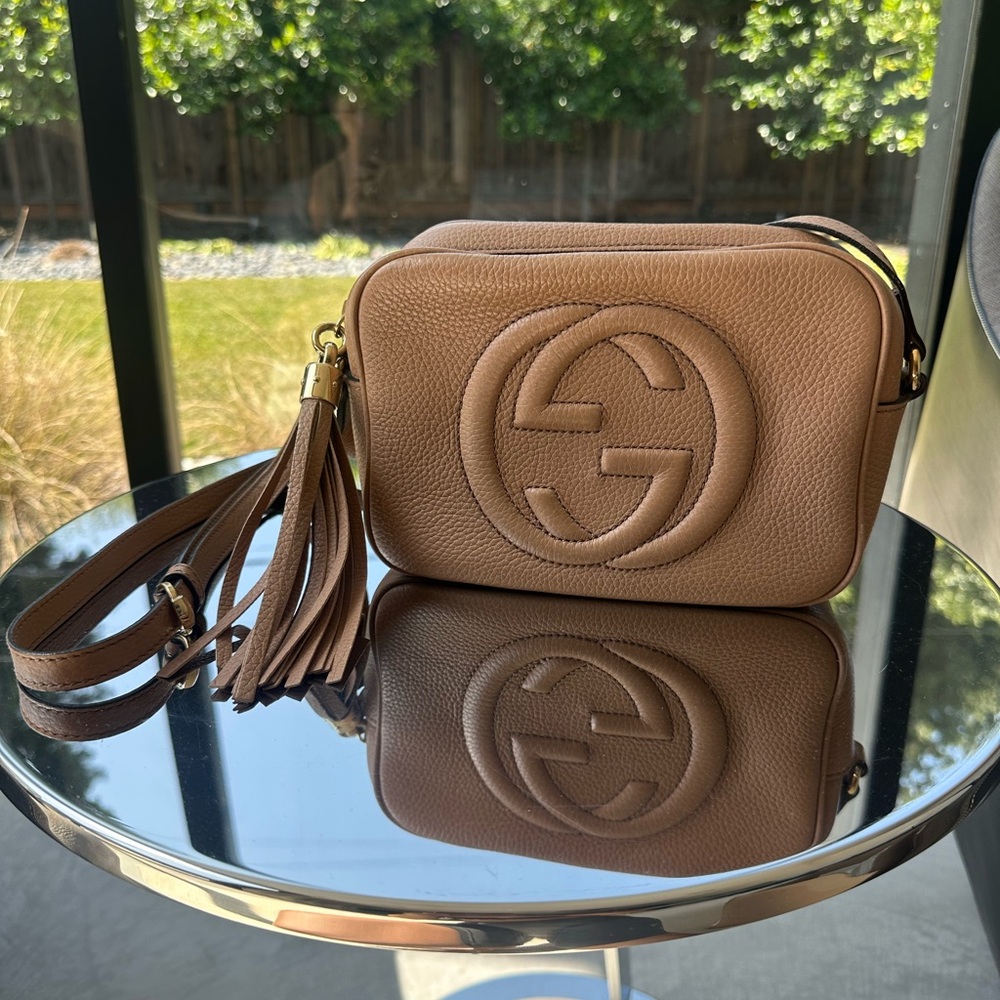 Gucci (beige/tan) Soho Disco Crossbody